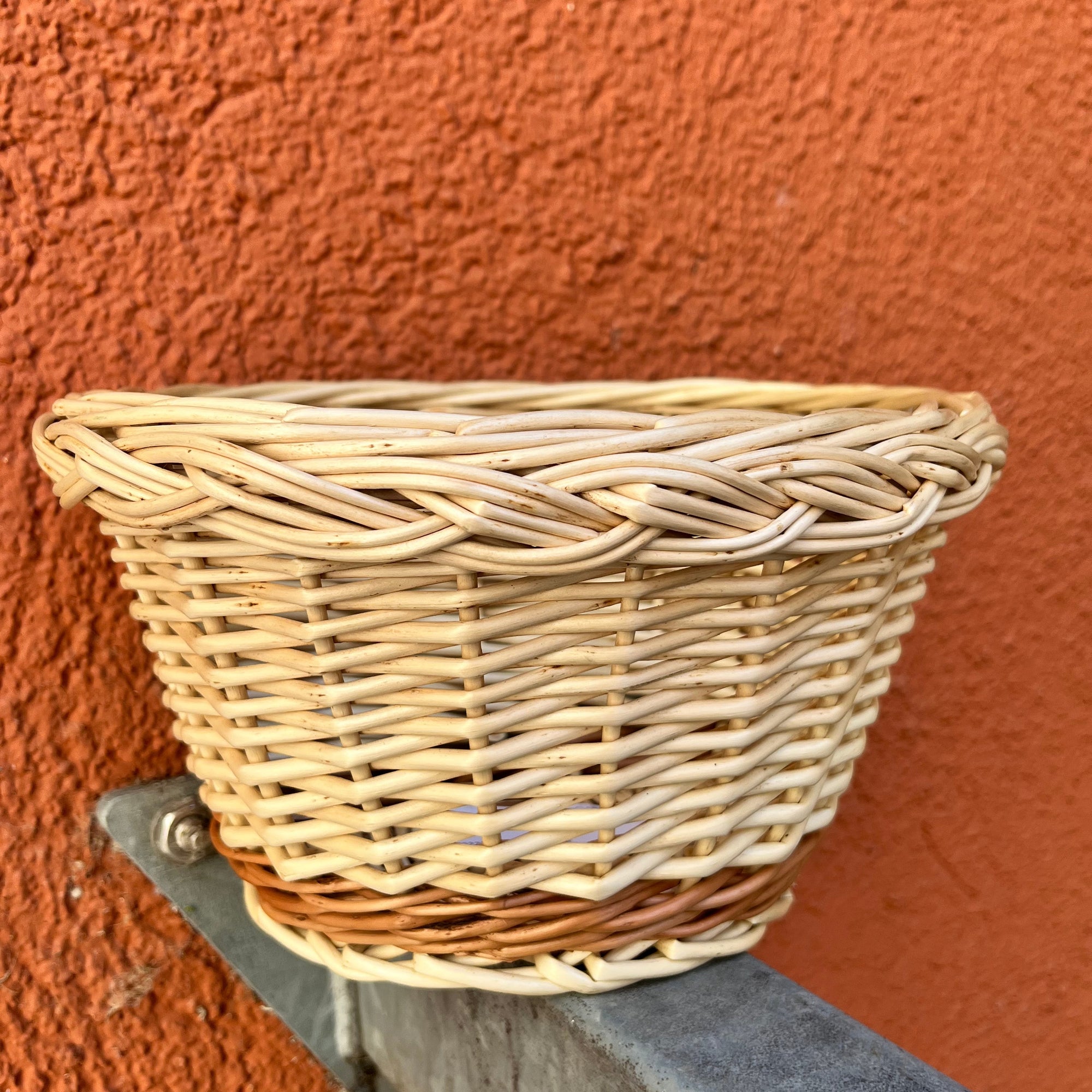 Wheely Wicked Basket Kids - unprocessed with a brown stripe