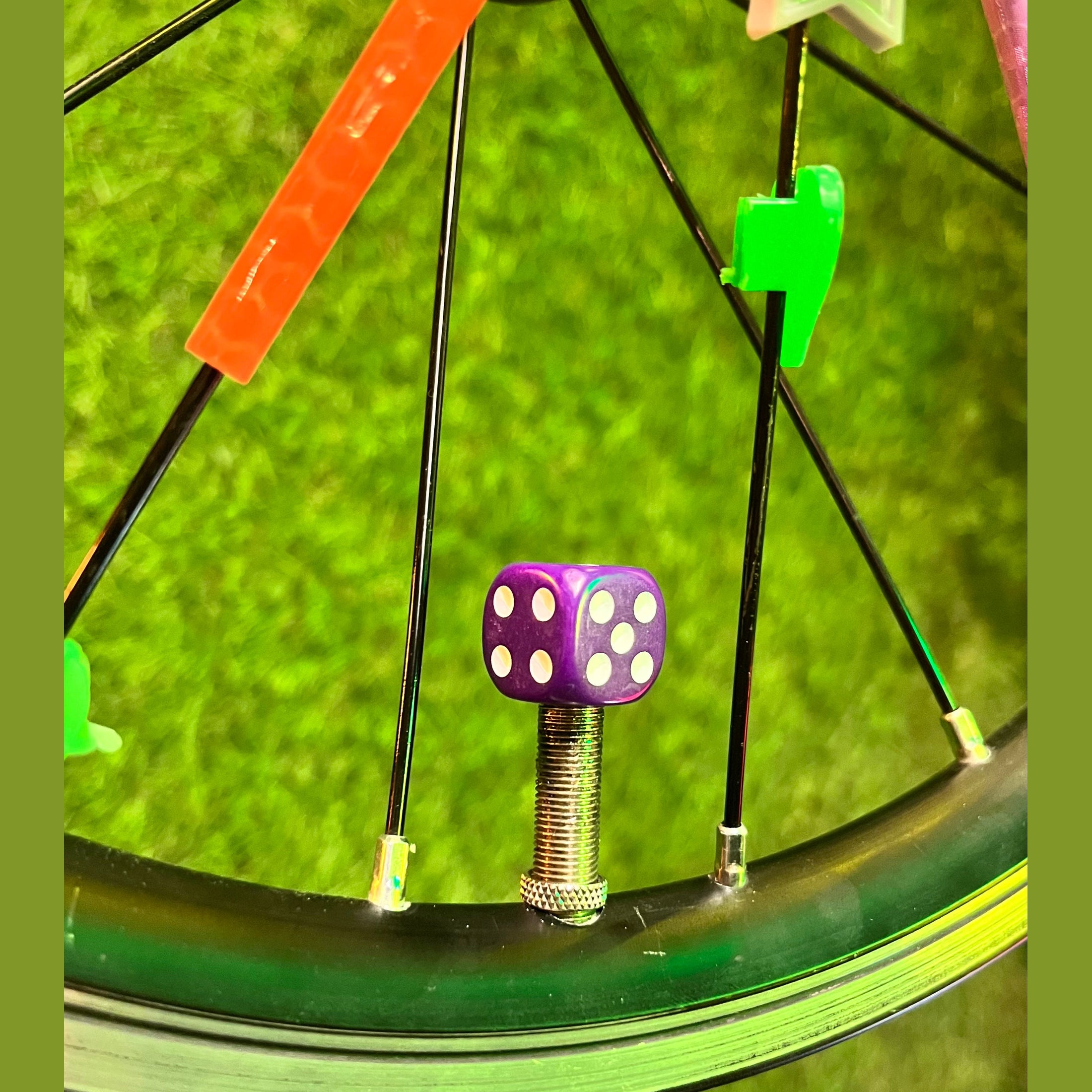 Ventilkappe Würfel violett (grosses Ventil)